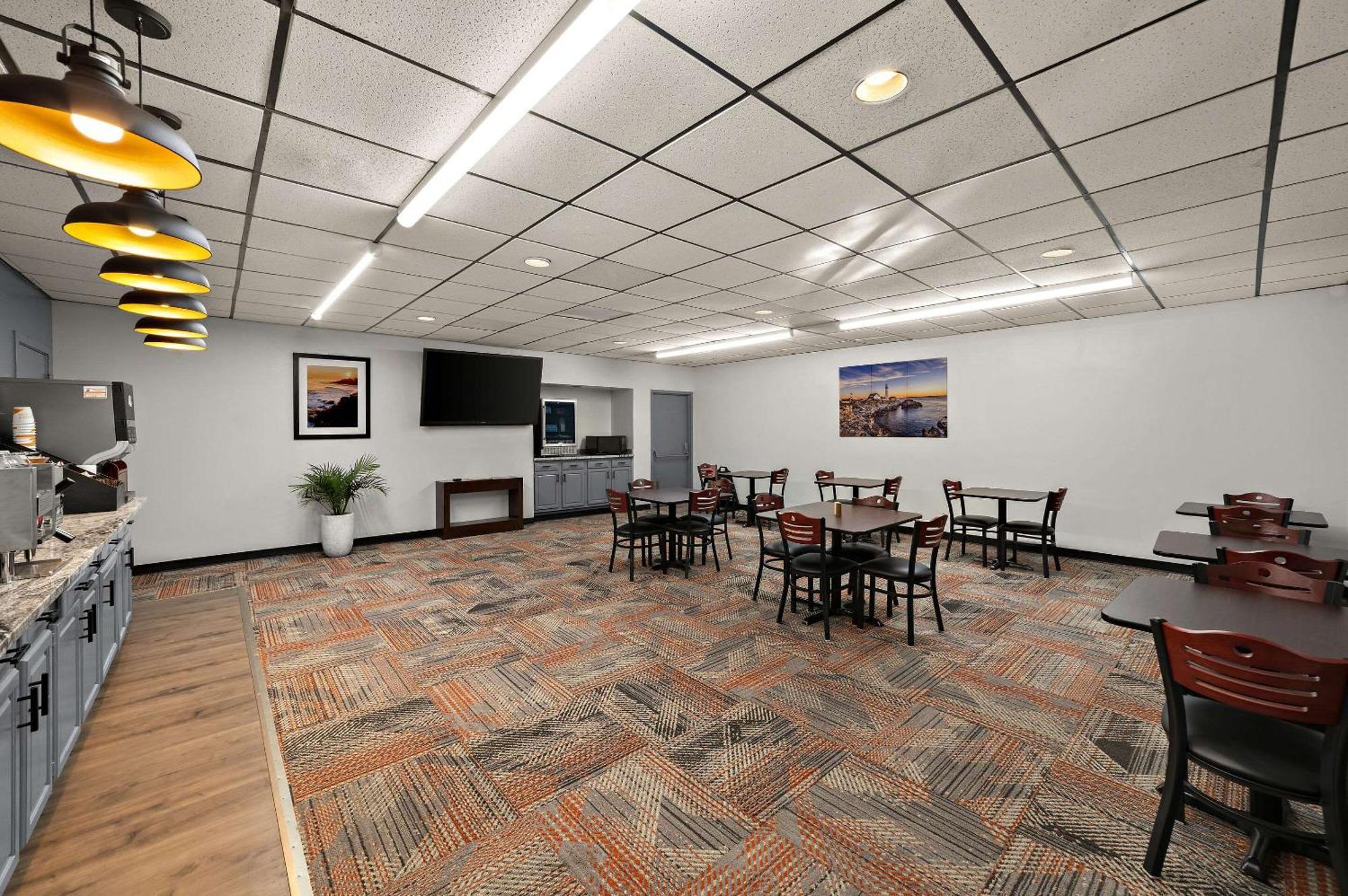 Quality Inn & Suites Caribou Екстериор снимка